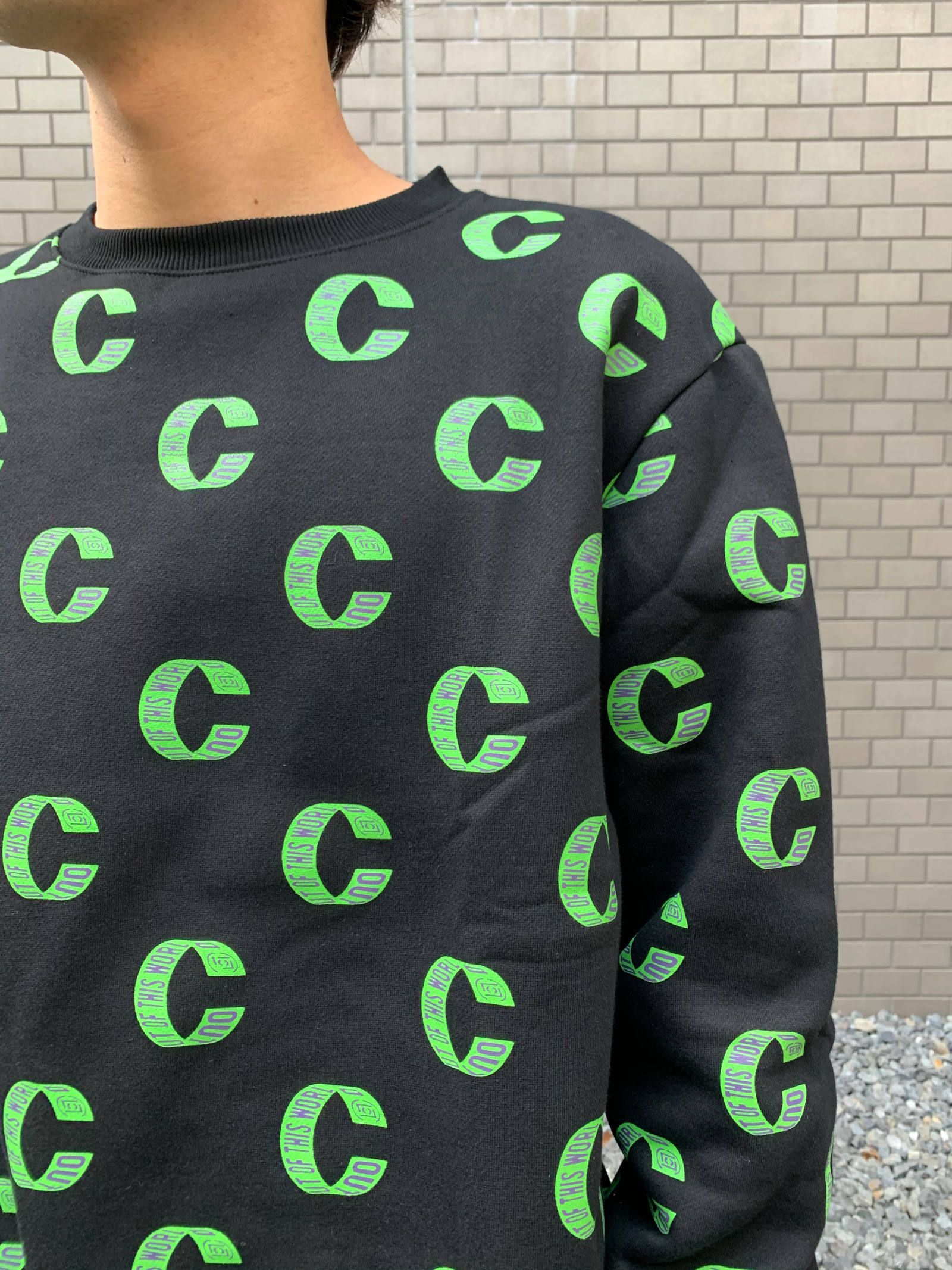 【残り一点】 Cロゴ クルーネック オーバーサイズスウェット OUT OF THIS WORLD LOOP CREWNECK SWEAT - BLACK