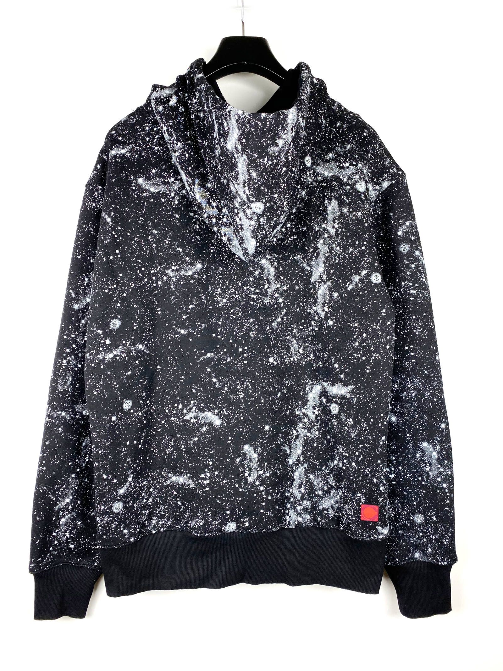 【残り一点】 スター スプレープリント プルオーバーパーカー STARS ALL OVER HOODIE - BLACK