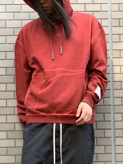 【残り一点】 染め加工 バックロゴ プルオーバーパーカー CLASSIC FLAT OVERLOCK HOODIE- TAUP(レッド)