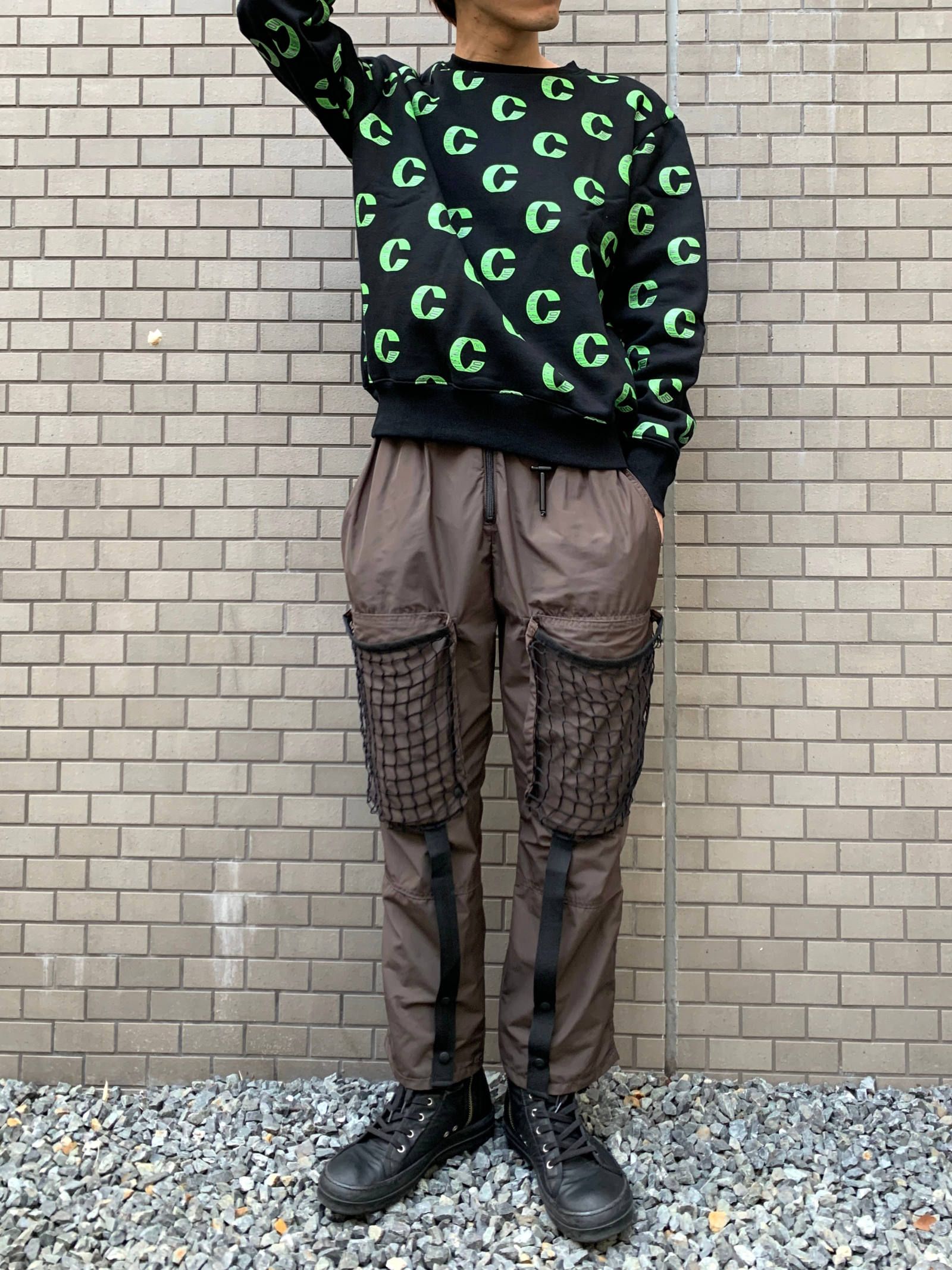 【残り一点】 Cロゴ クルーネック オーバーサイズスウェット OUT OF THIS WORLD LOOP CREWNECK SWEAT - BLACK