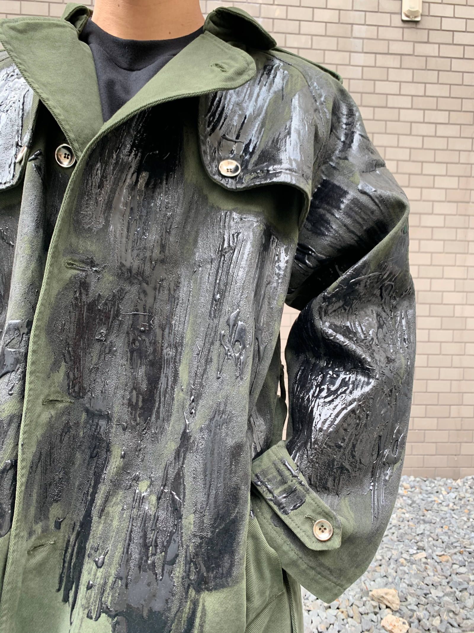《残り一点》 バックロゴ シリコンペイント デニムトレンチコート TRENCH SILICON DENIM JACKET - Khaki