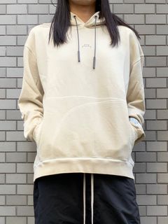 【残り一点】 染め加工 バックロゴ プルオーバーパーカー CLASSIC FLAT OVERLOCK HOODIE - DRRU(ベージュ)