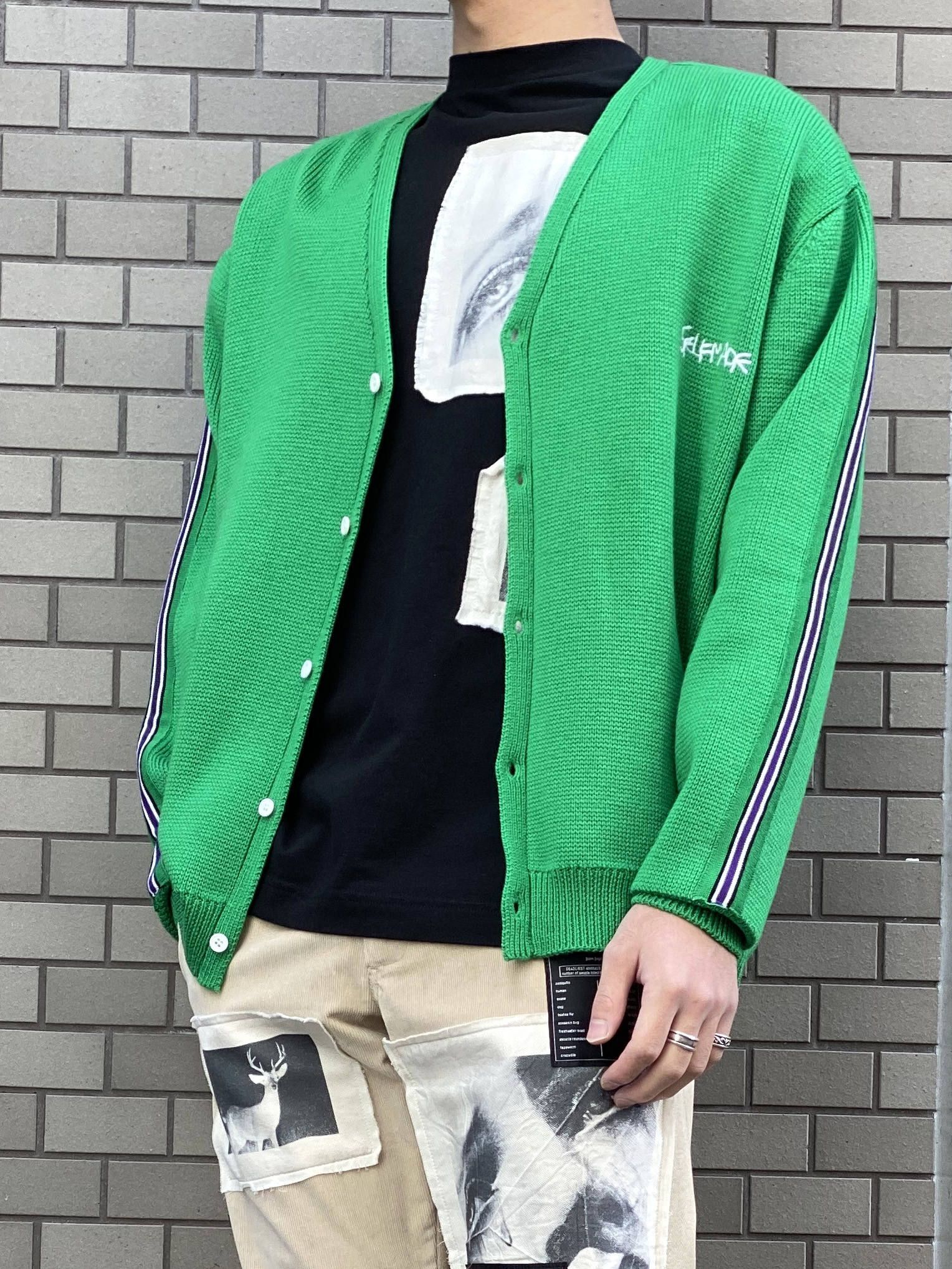 ロゴ刺繍 ラインニットカーディガン / KNITTED CARDIGAN  “SELF MADE” LOGO HAND EMBROIDERED ON THE FRONT / グリーン