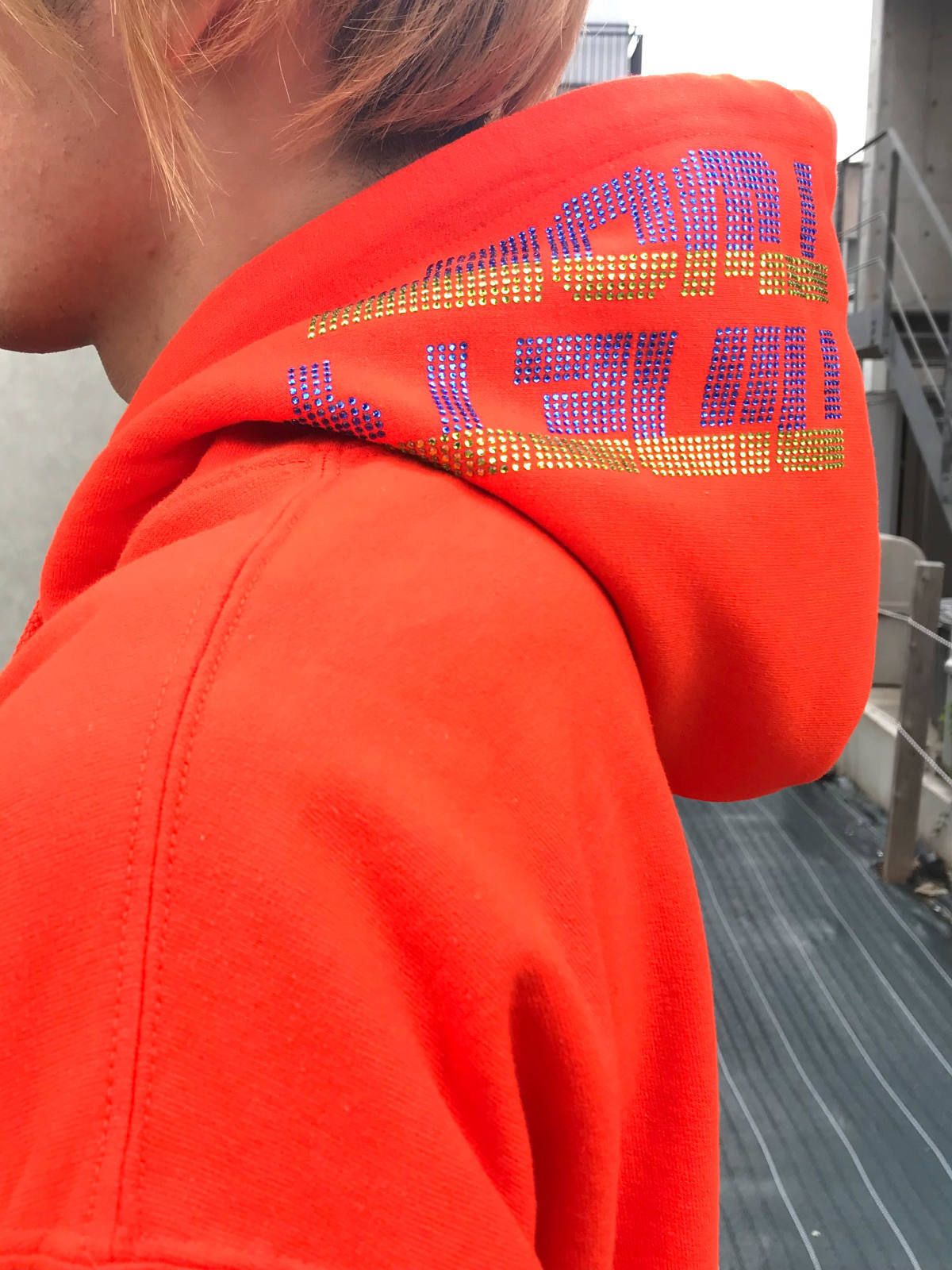 《残り一点》ラインストーン レーシングフーディ - ORANGE