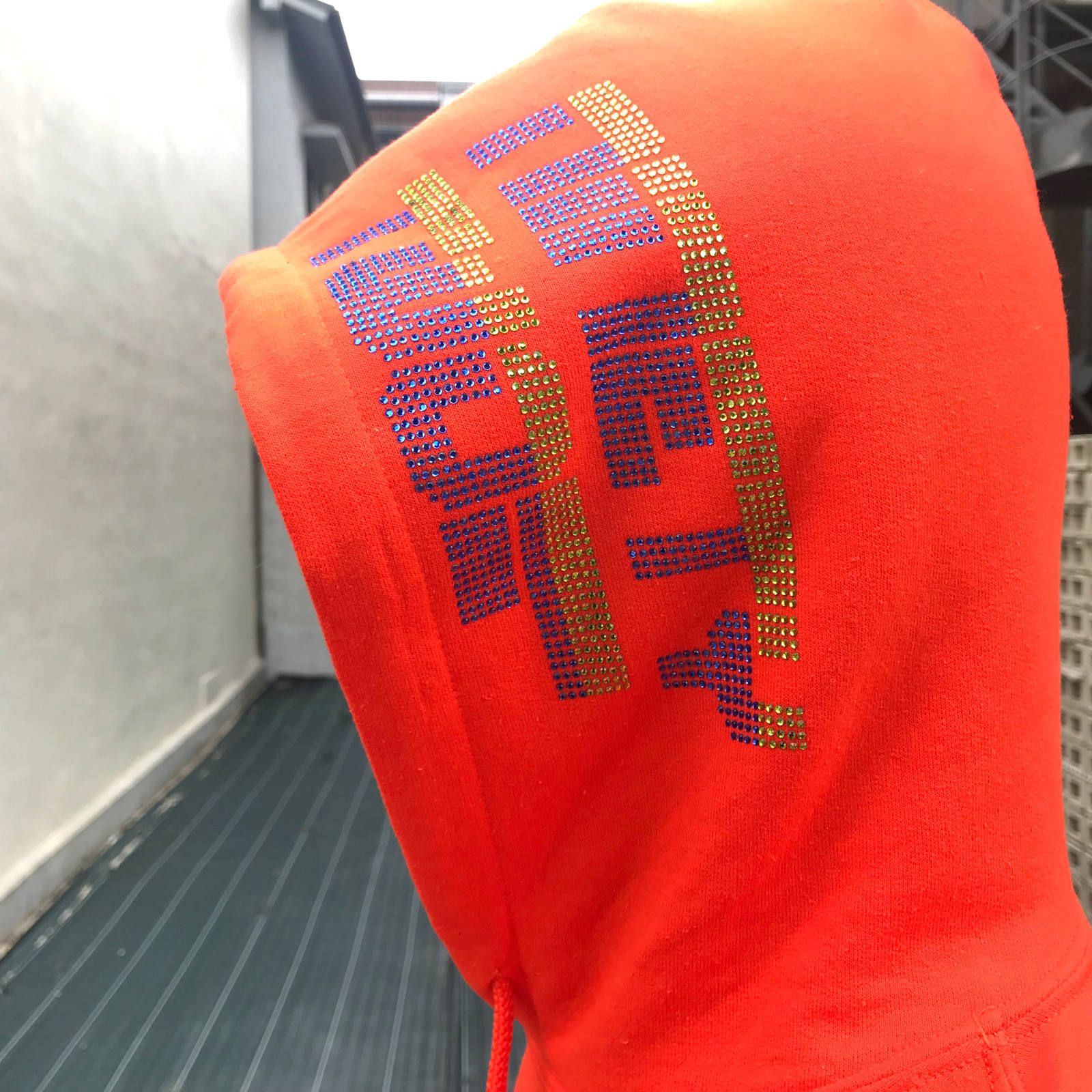 《残り一点》ラインストーン レーシングフーディ - ORANGE