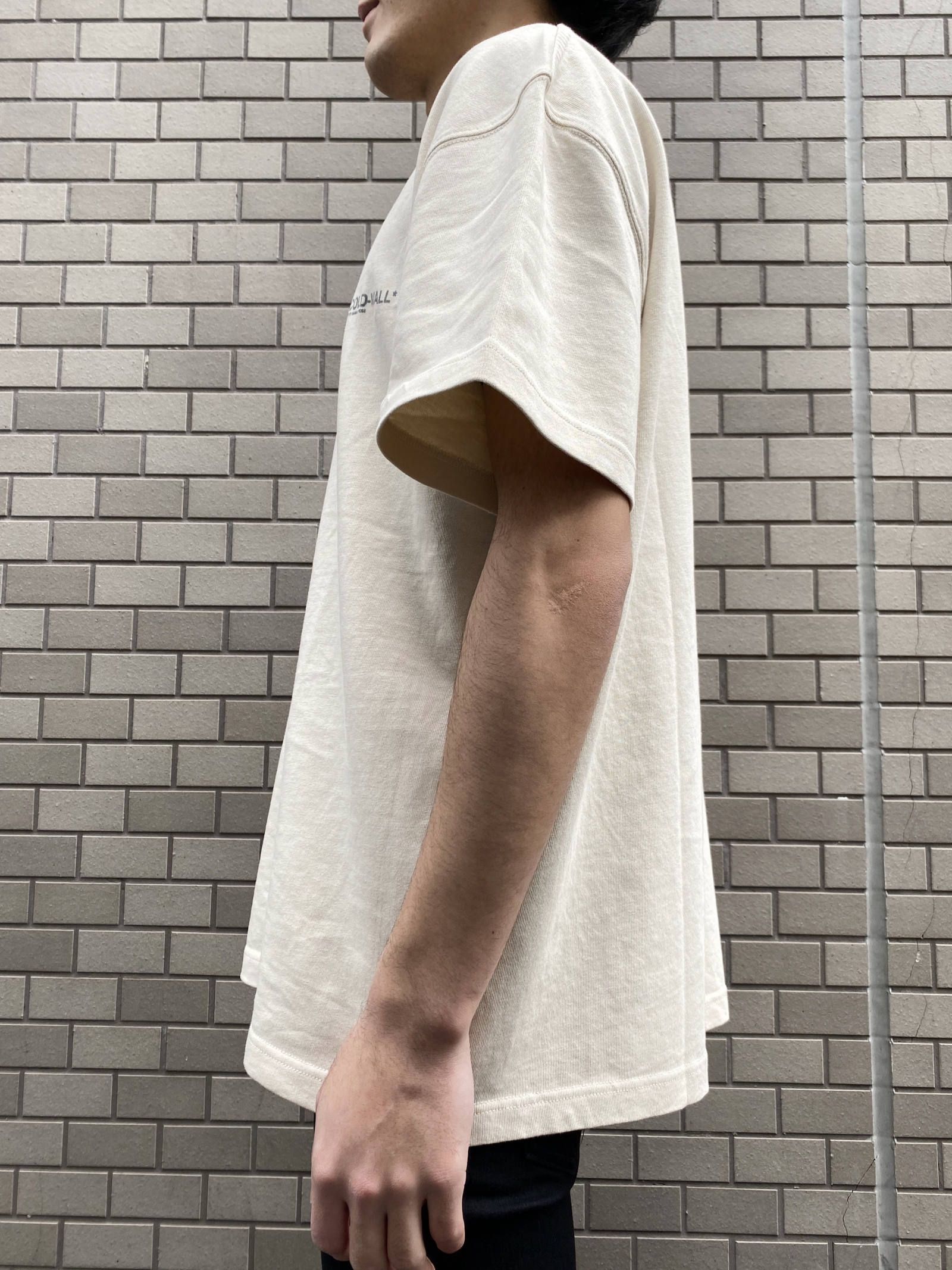ロゴプリントカットソー LOGO T SHIRT - ALMOND MILK