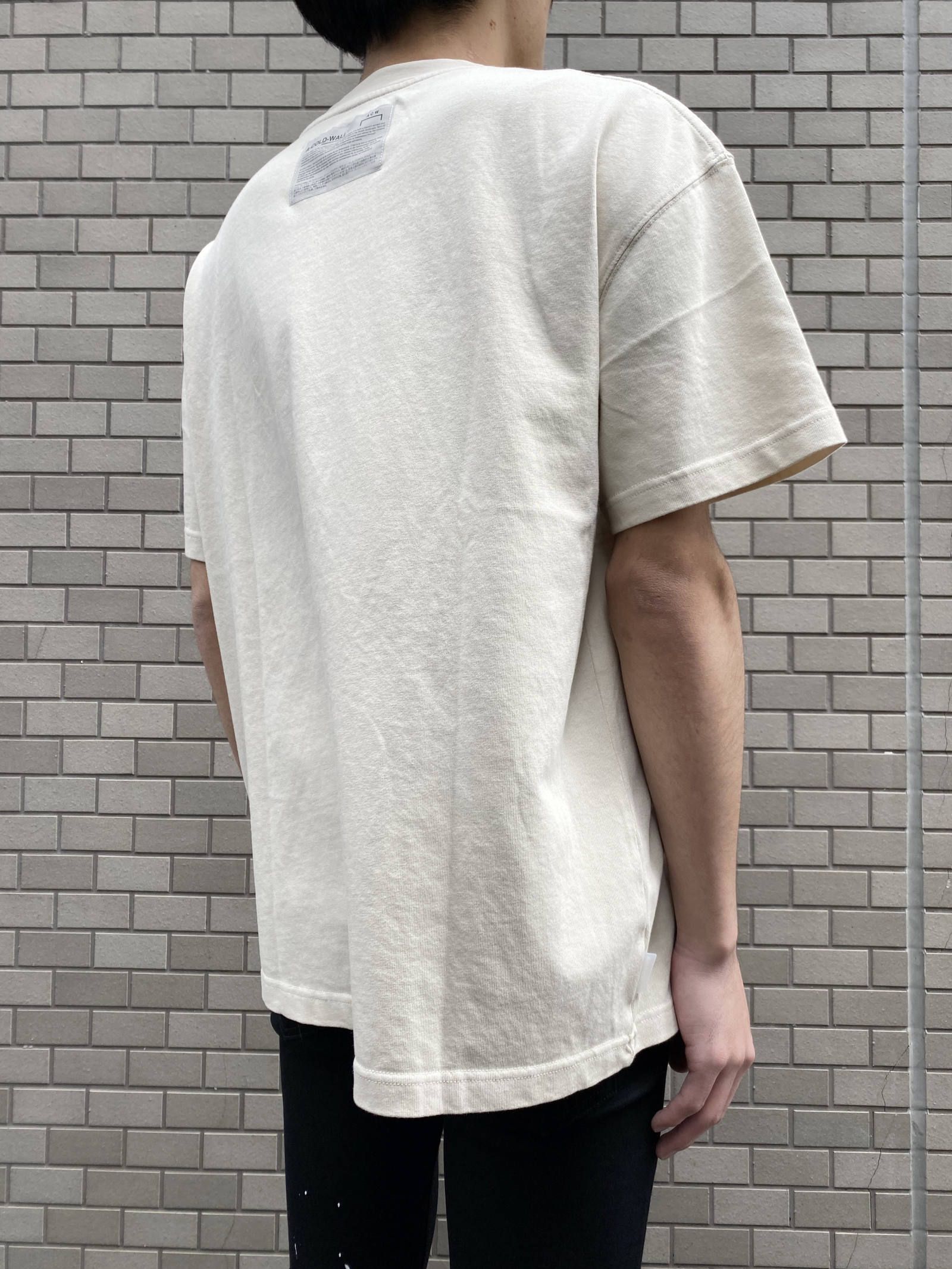 ロゴプリントカットソー LOGO T SHIRT - ALMOND MILK
