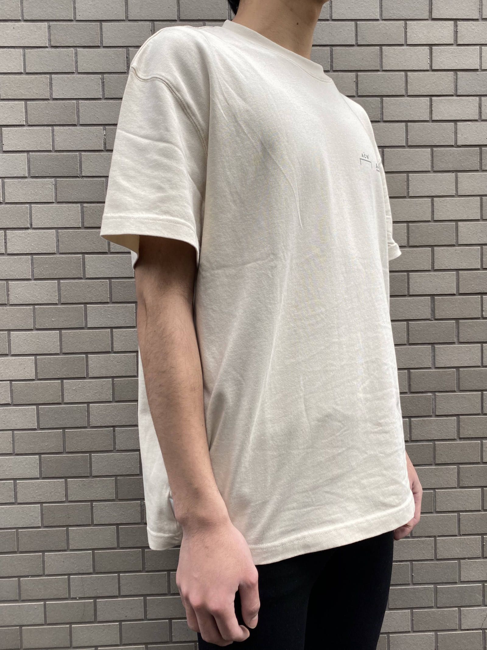 ロゴプリントカットソー LOGO T SHIRT - ALMOND MILK