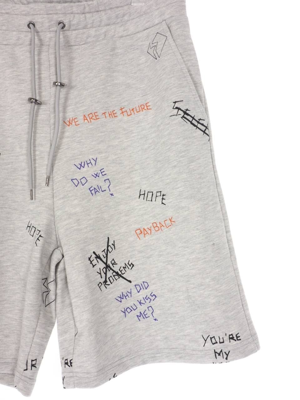 総柄 刺繍プリント ショーツ WRITTINGS SHORT GRAY