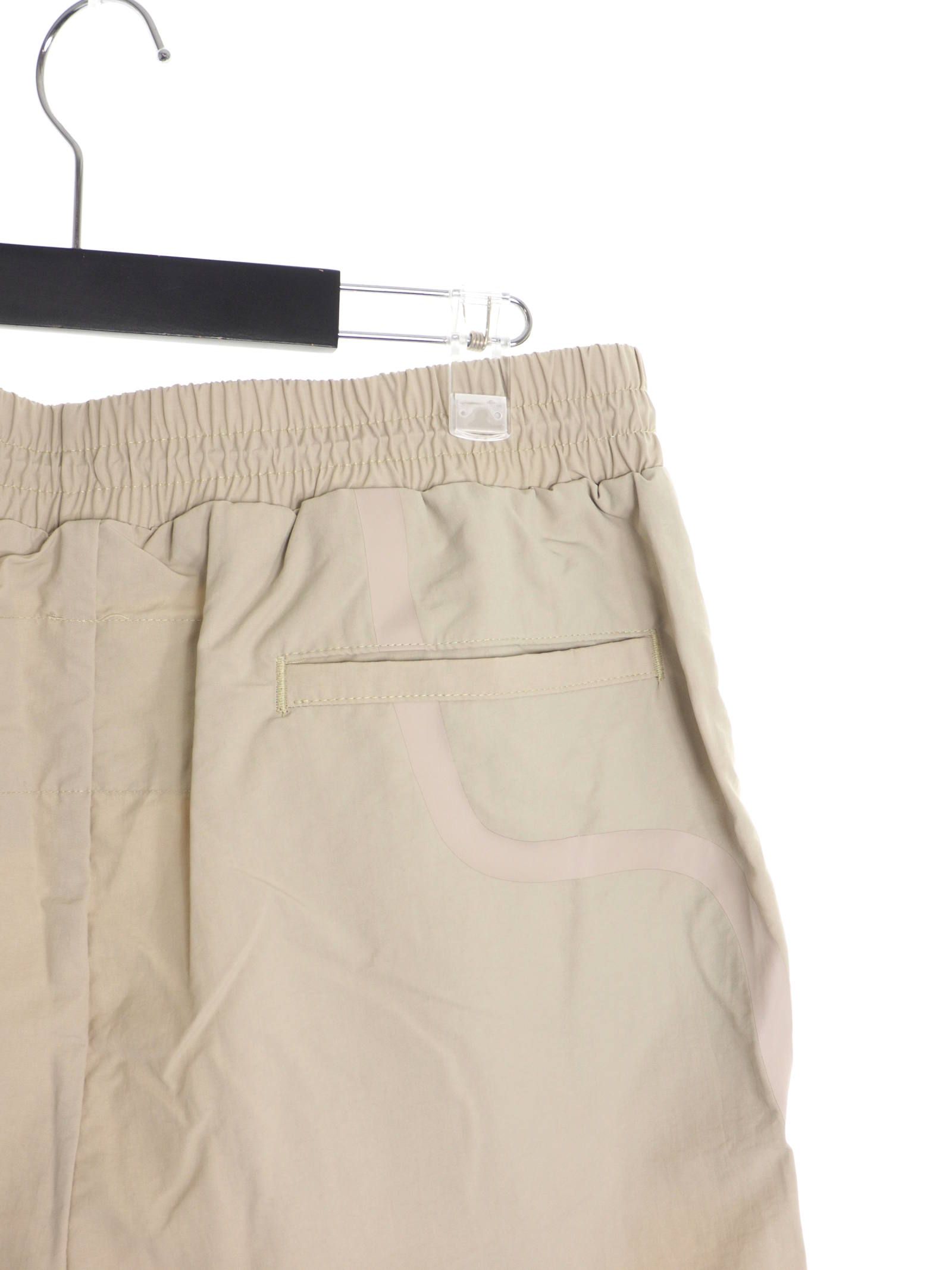 テーププリント トラックショーツ BRACKET TAPED TRACK SHORTS MOONBEAM