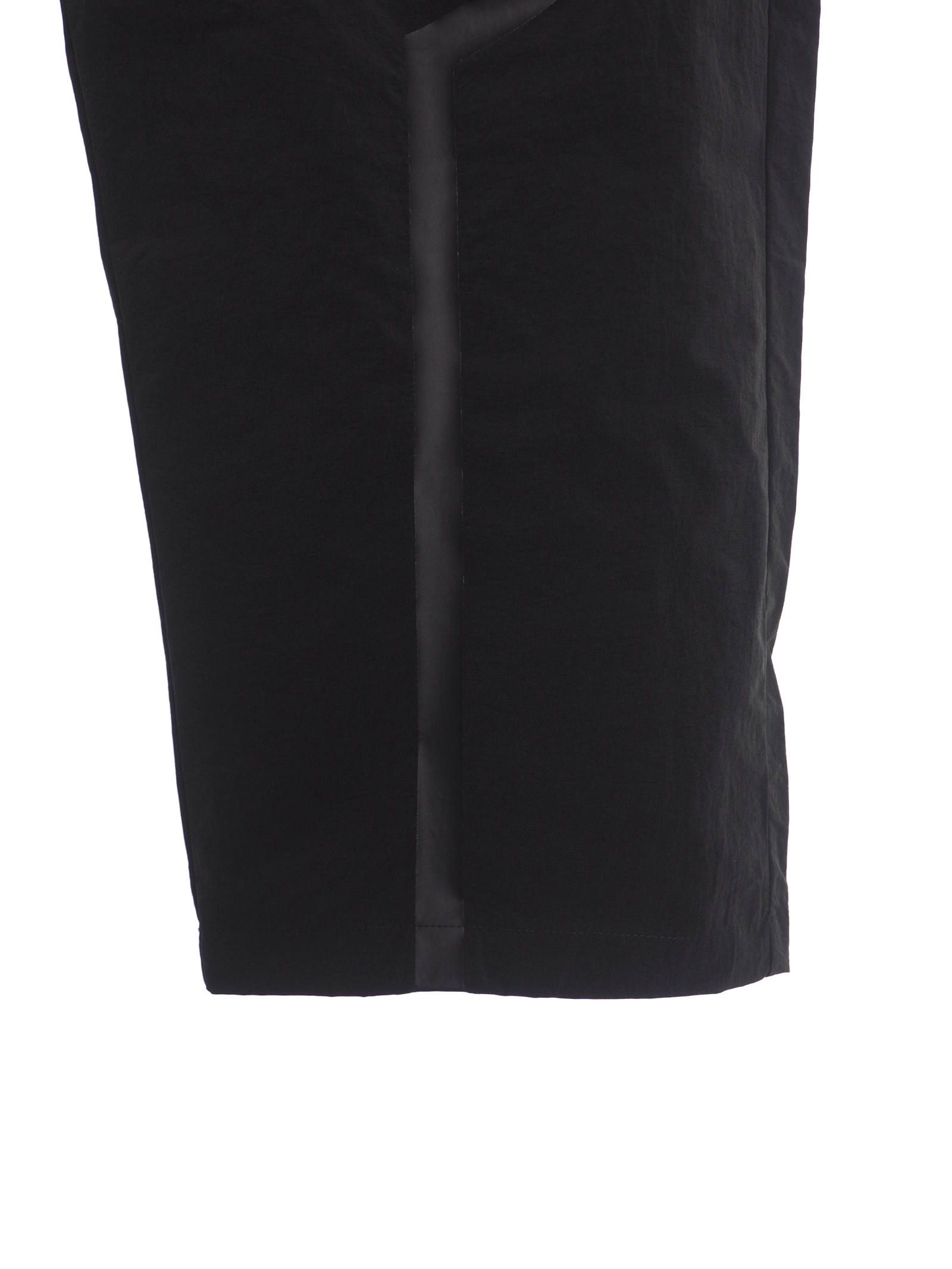 テーププリント ストレート トラックパンツ BRACKET TAPED TRACK PANTS BLACK