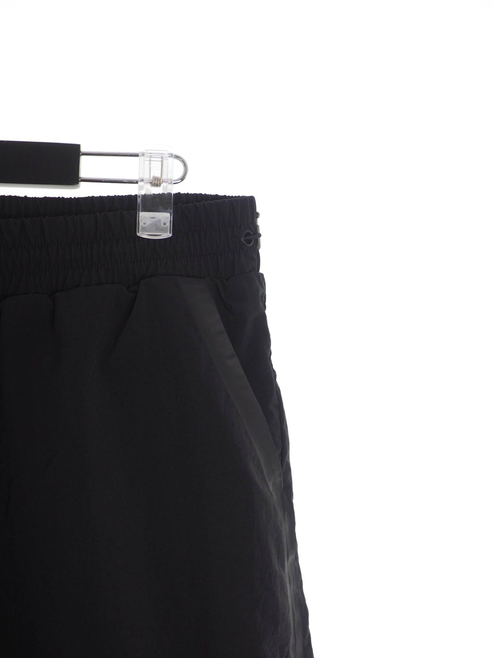 テーププリント ストレート トラックパンツ BRACKET TAPED TRACK PANTS BLACK