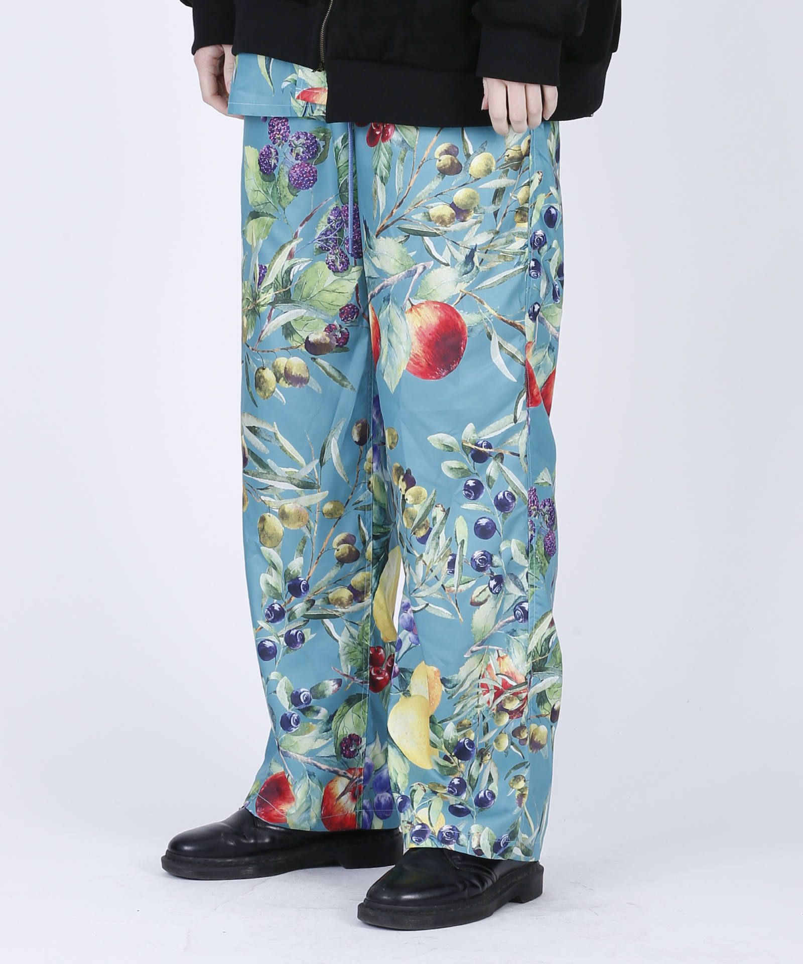 果物柄 総柄 イージーパンツ / FRUITS PATTERN PANTS / ブルー