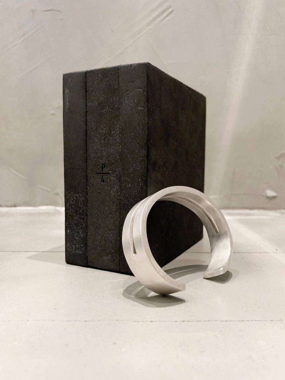 ウルトラリダクション スリットブレスレット ULTRAR EDUCTION SLIT B RACELET BRASS