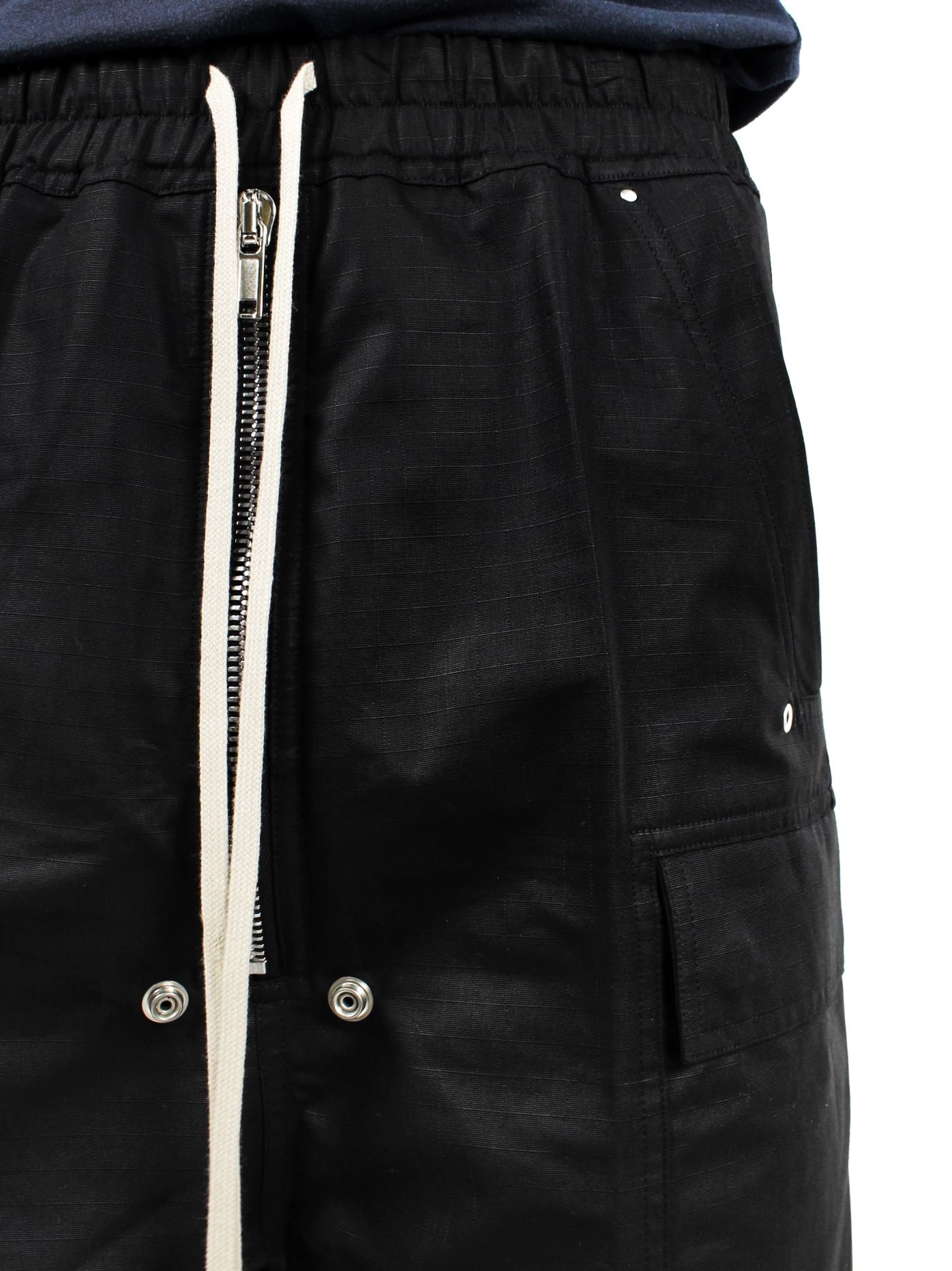 FW23 RICK OWENS CARGOBELA SHORTS | www.innoveering.net