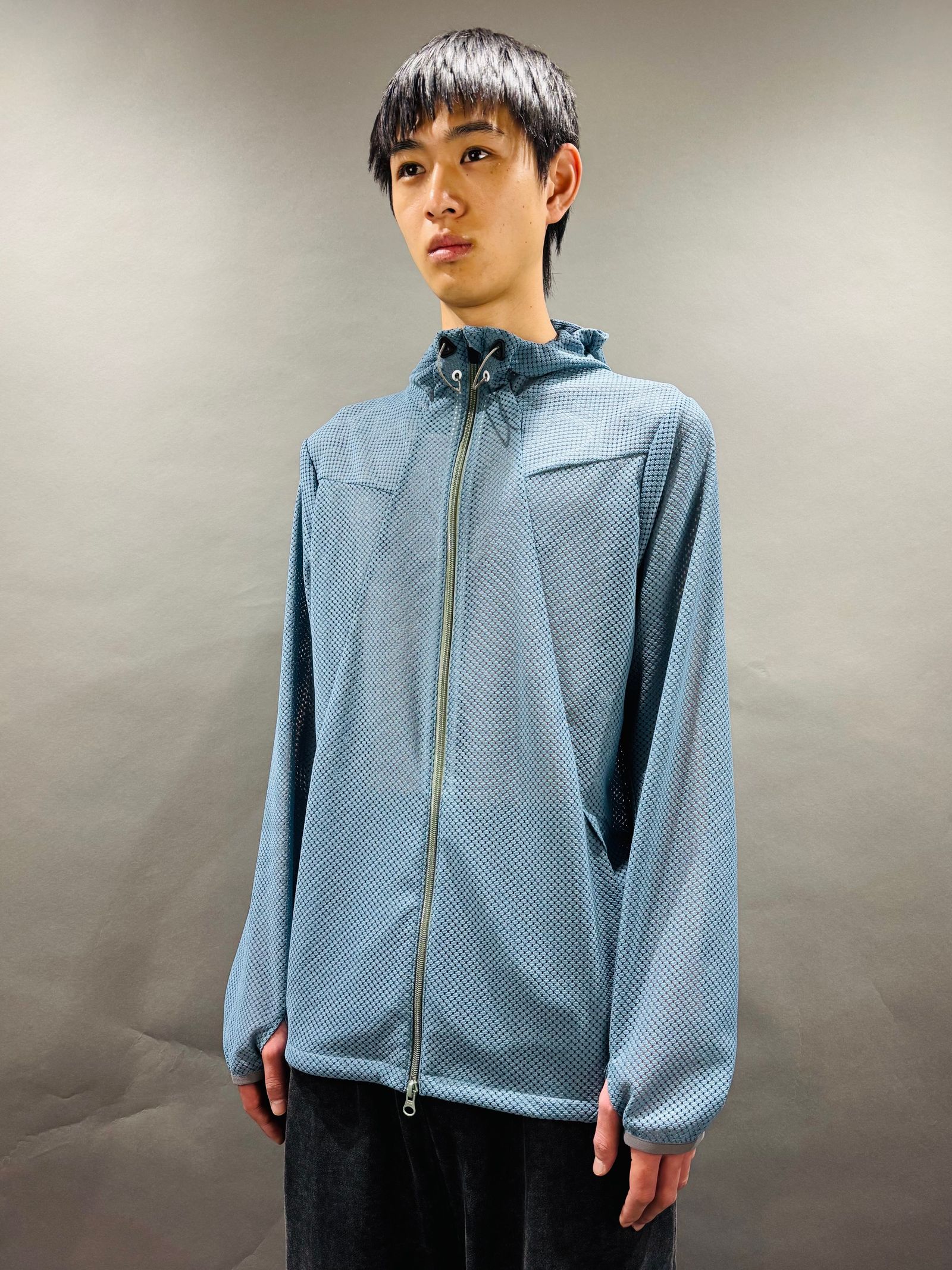 【25AW】メッシュ シェル ジップアップ フーディー ジャケット / MESH SHELL JKT / ブルー