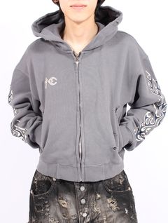 【25AW】 レザー フレーム クロップド ジップアップ パーカー / LEATHER FLAME CROPPED HOODED ZIP-UP / グレー