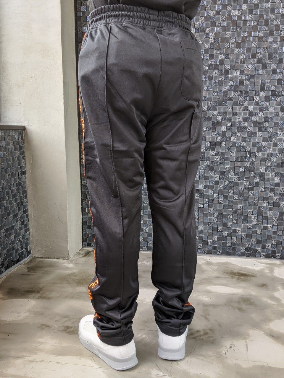 【20AW】サイドライン シグネクシャーロゴ トラックパンツ / ICONIC TRACKSUIT PANT