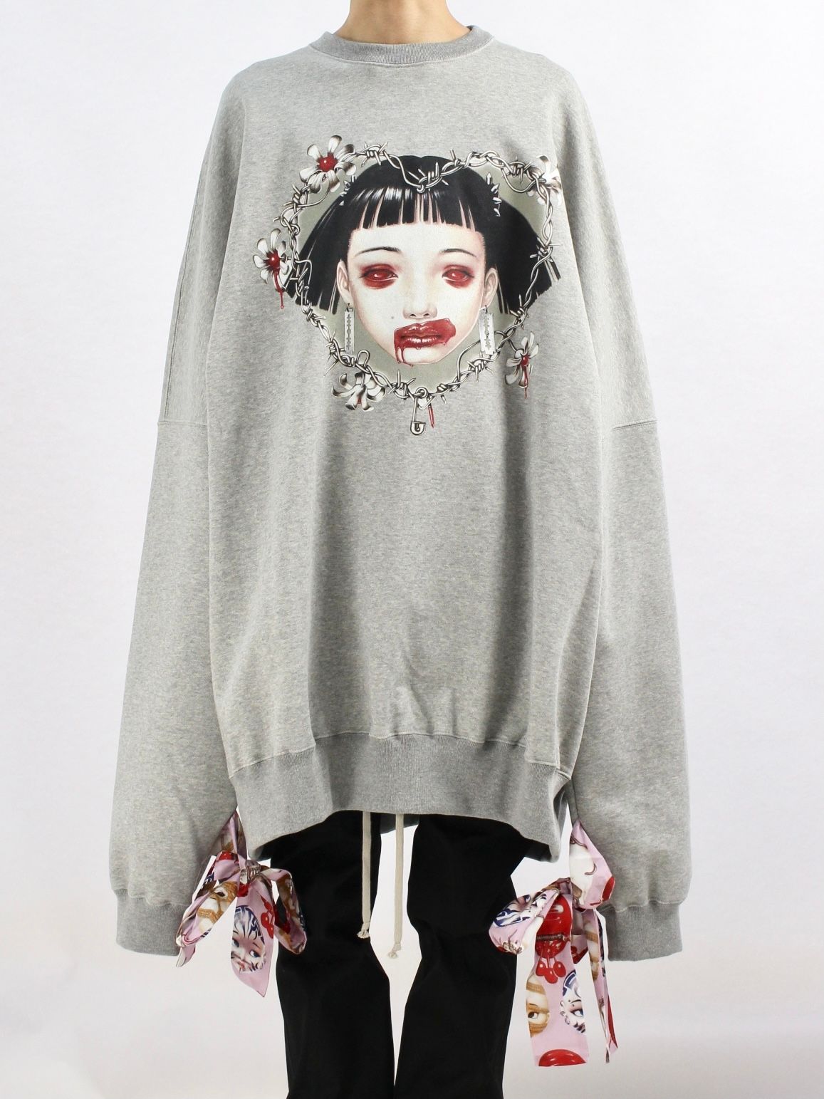 KIDILL - ハーレクインプリント ドッキング スーパーオーバー スウェットシャツ / Oversized Pullover Sweat  Harlequin Girl / グレー | STORY