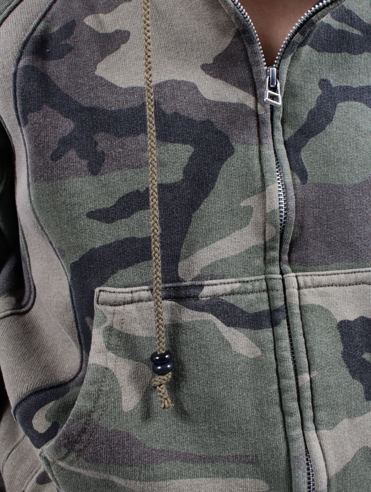 【25SS】パネルド ジップアップ パーカー / PANELLED ZIP UP HOODIE / WOODLAND(カーキ)