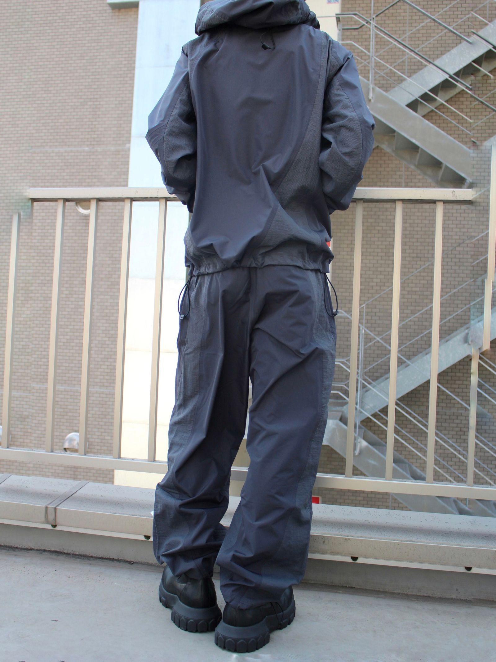 SAN SAN GEAR - 【24SS】ウィンド シールド ジャケット / WIND SHIELD JACKET / ブラック | STORY