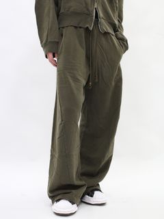 【24AW】3D ツイステッド ラウンジ ワイド パンツ / 3D TWISTED LOUNGE WIDE PANTS / MOSS(カーキ)