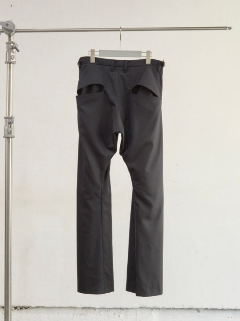 【26SS】 2タック カーブド レッグ トラウザー / 2TUCK CURVED LEG TROUSERS / BLACK(ブラック)