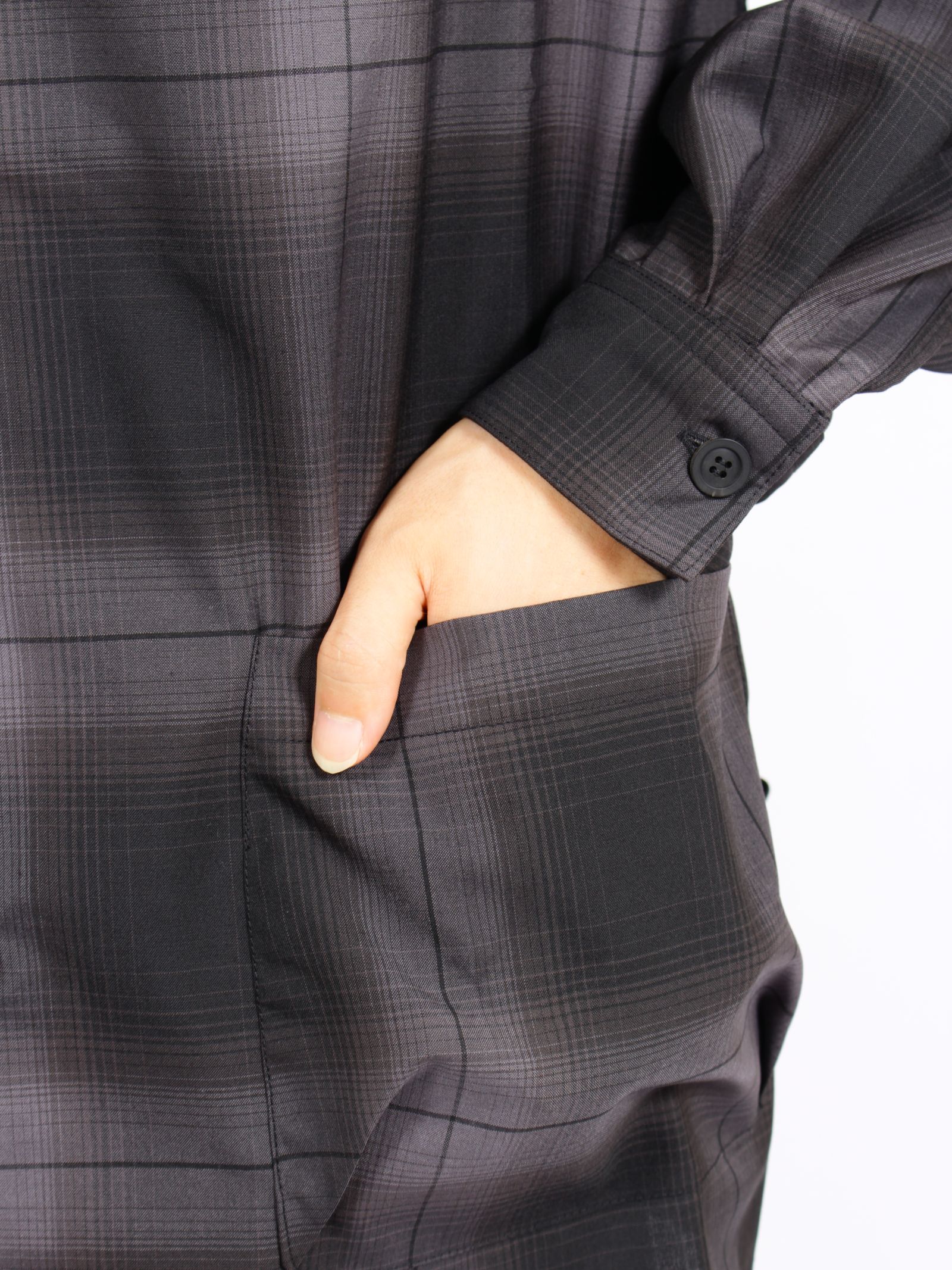 【26AW】ルーミー シャツ 長袖 チャック柄 シャツ / ROOMY SHIRT / ブラック