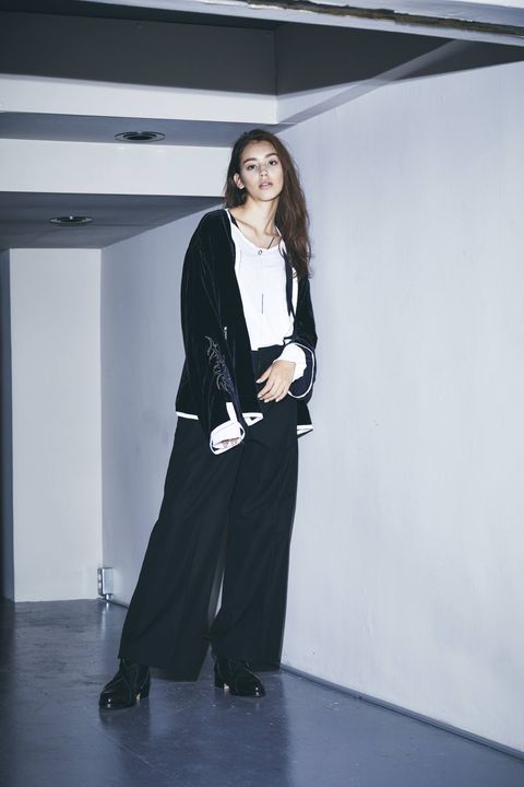 LOOK - 27