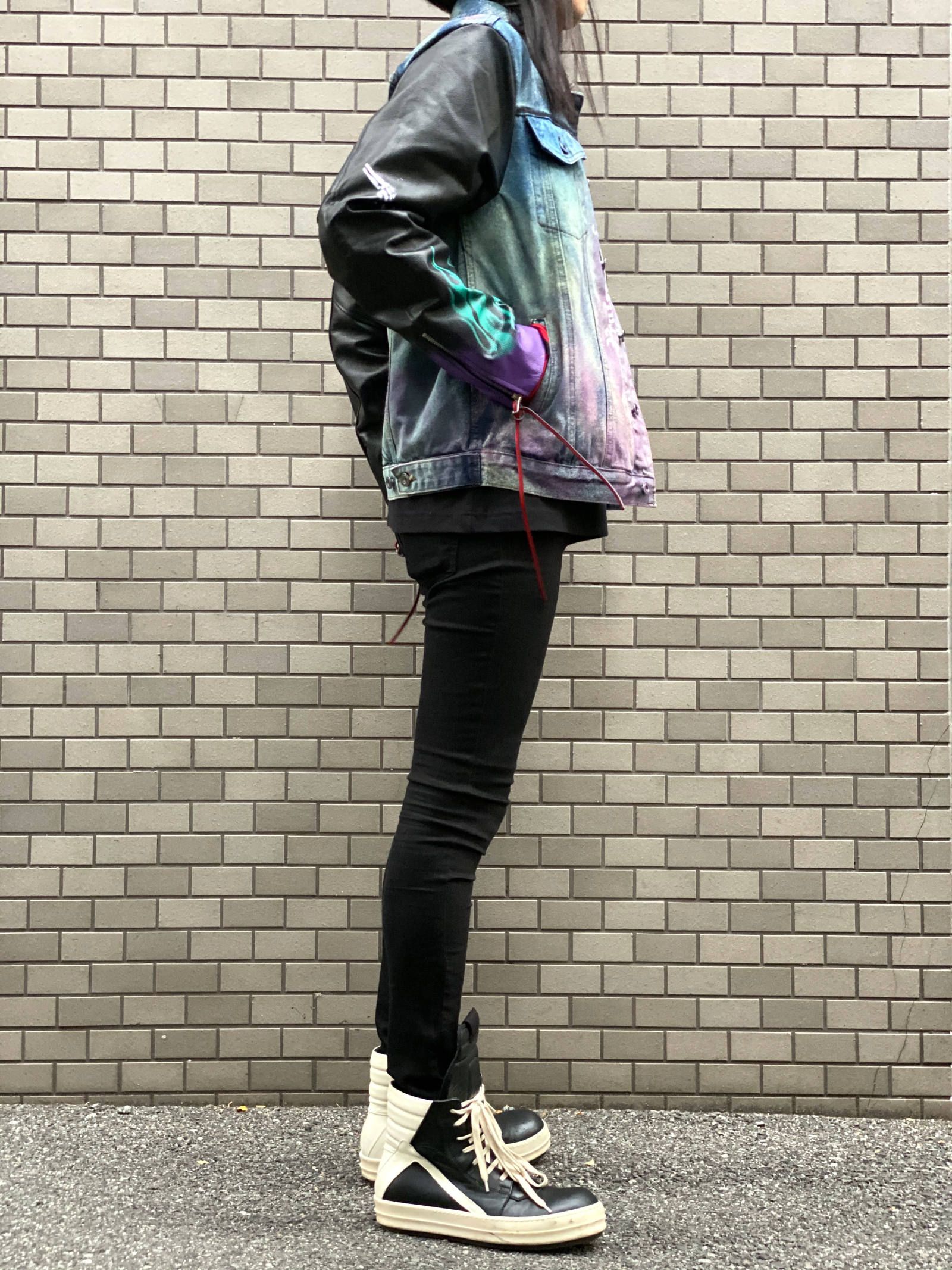 《残り一点》 総柄ペイント 袖レザーデニムジャケット SLEEVE Leather DENIM JACKET- BLACK - S - ブラック