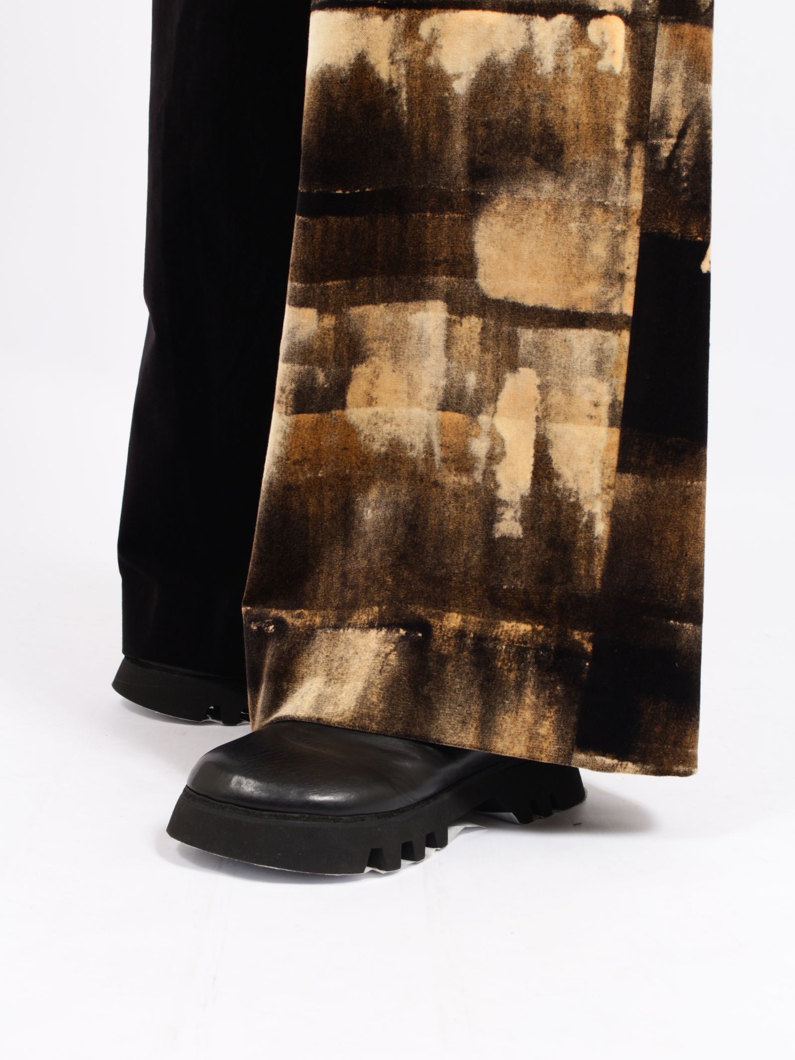 【26AW】ハンド ブリーチド ベルベット パンツ / HAND-BLEACHED VELVET PANTS / ブラック