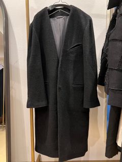 【24AW】オーバーサイズ スカーフ付き ノーカラー ロングジャケット / OVERSIZE DETACHBLE SCARF LONG JACKET / オフブラック