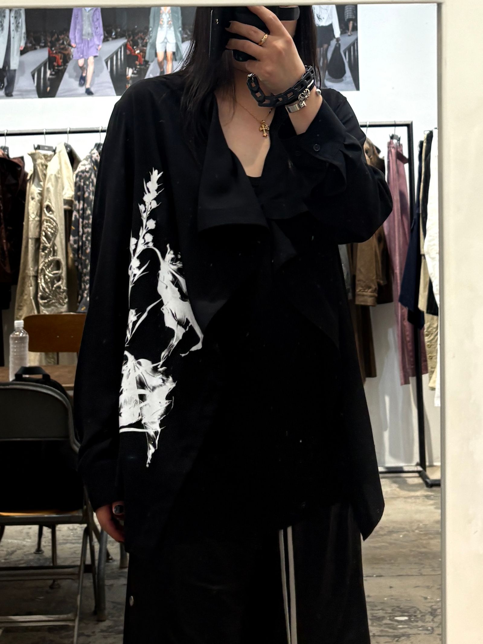 【27SS】ドレープド デザイン シャツ 花柄 長袖シャツ / DRAPED DESIGN SHIRT / ブラック