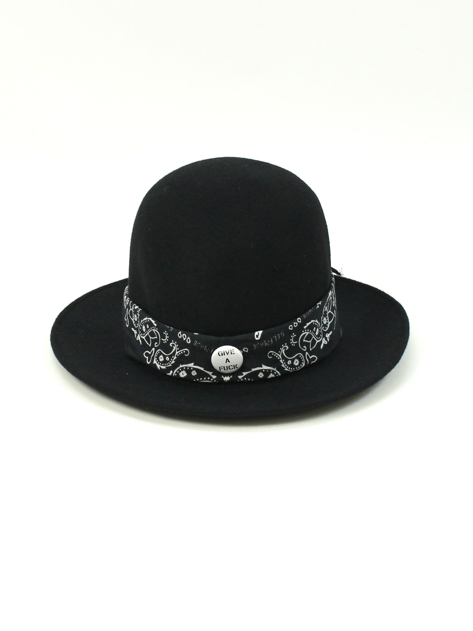 バンダナ&バッジ ハット / BLACK HAT WITH EMBROIDERY / ブラック