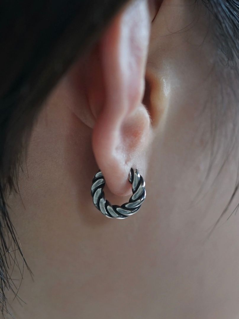 プレス イヤーカフ 片耳 / PRESS EARCUFF (MEDIUM) SV / シルバー