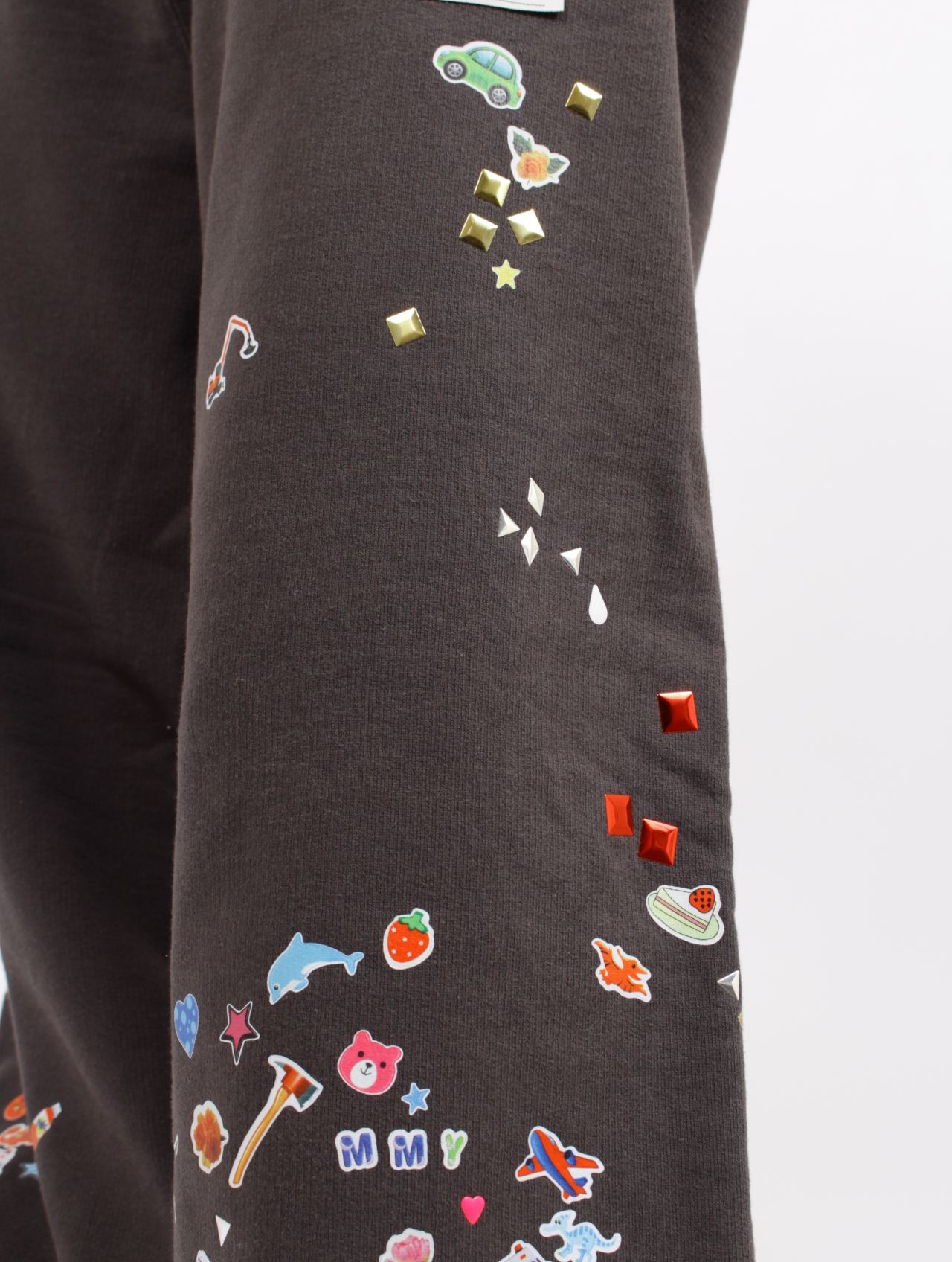 【26SS】ステッカーデザイン スウェット パンツ / KIDS STICKER PANTS / ブラック