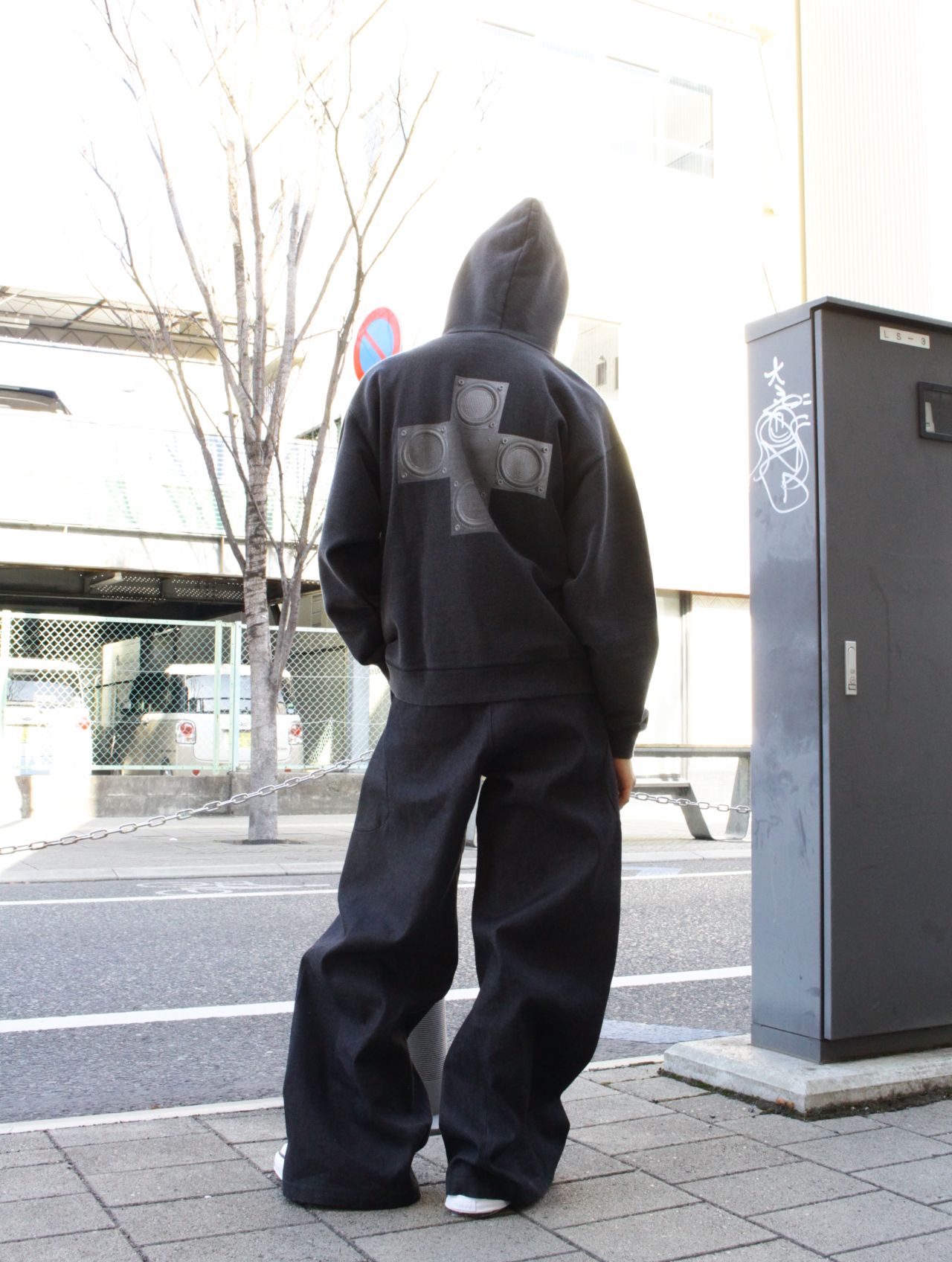 【25AW】 グラフィック フーディー プルオーバー パーカー / GRAPHIC HOODIE / ブラック