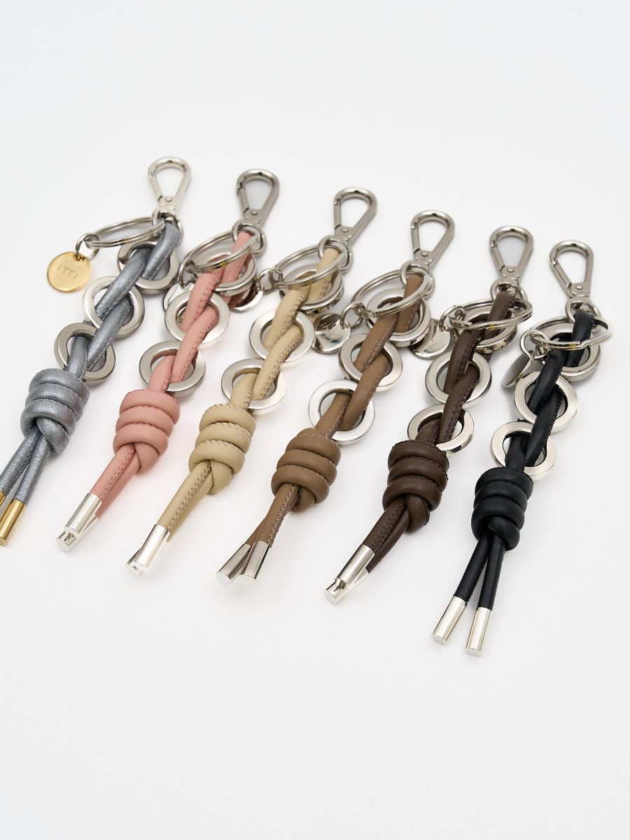 【26AW】 クリスティ リングチェーン ノットチャーム / CRISTY RING CHAIN KNOT CHARM - S STCOW / ブラック