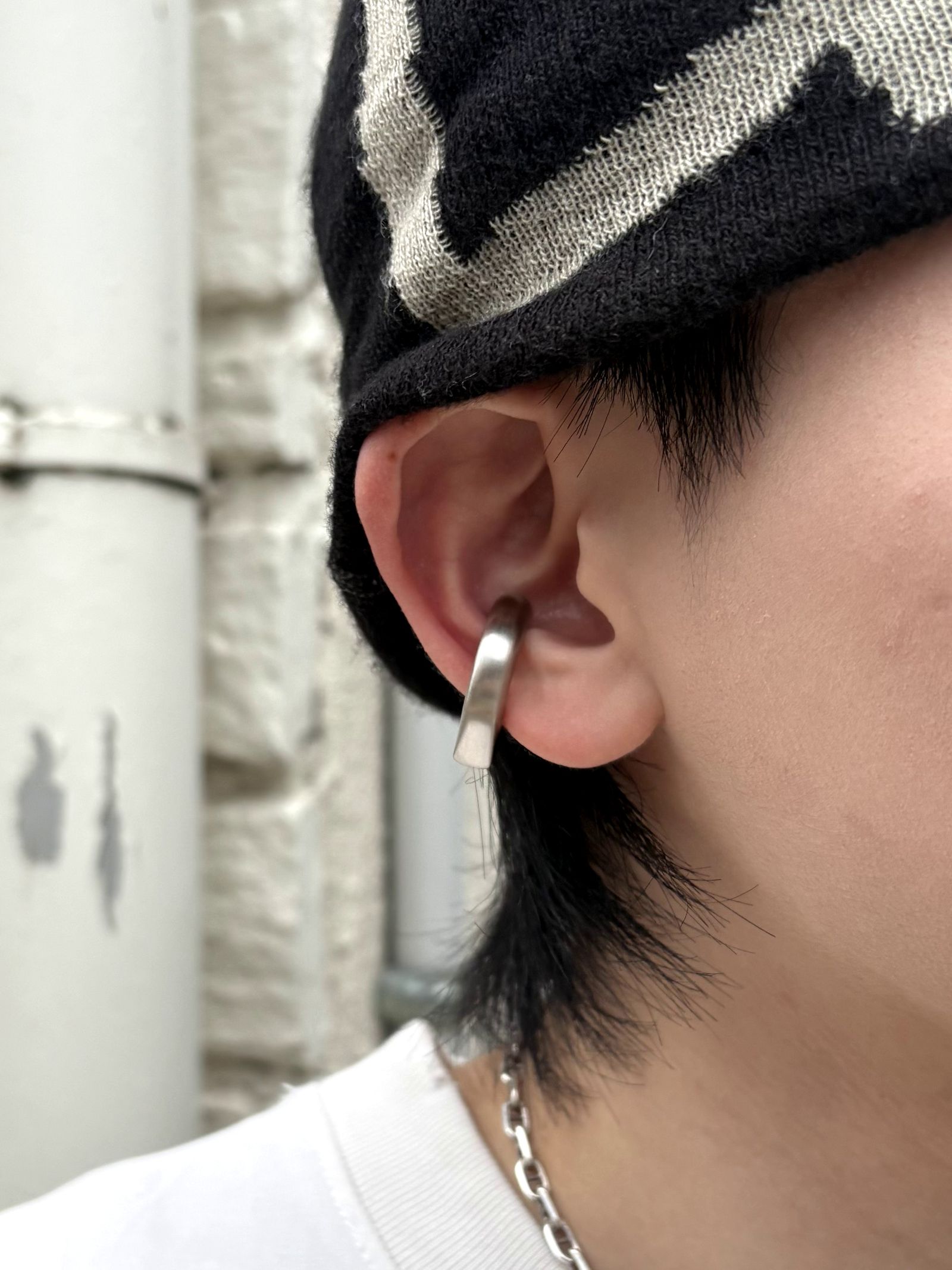 存在感♪【Rick Owens】ブラック Round Prong シングル イヤカフ 存在感♪【Rick Owens】ブラック Round Prong シングル イヤカフ