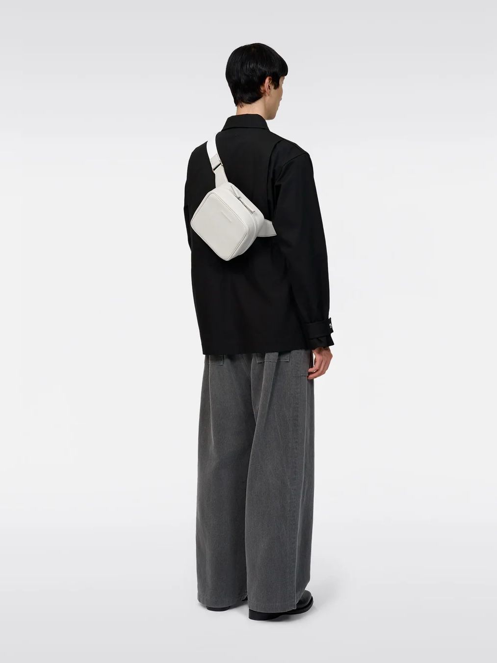 ウィークエンド カメラバッグ ミディアム / WEEKEND CAMERA BAG MEDIUM / オフホワイト