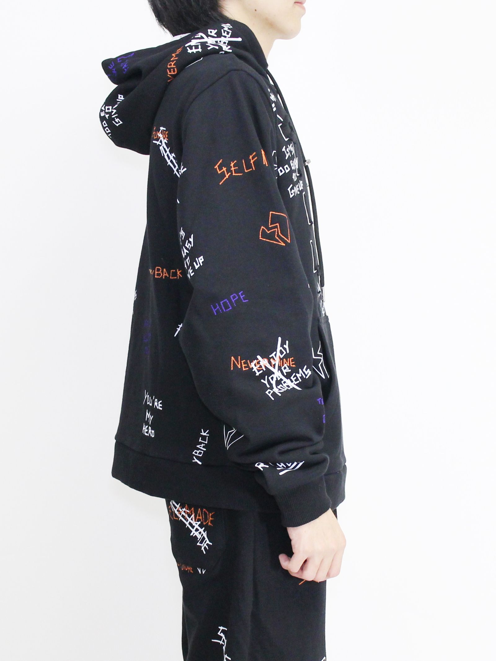 【20AW】総柄 刺繍プリント パーカー / WRITTINGS HOODIE / ブラック