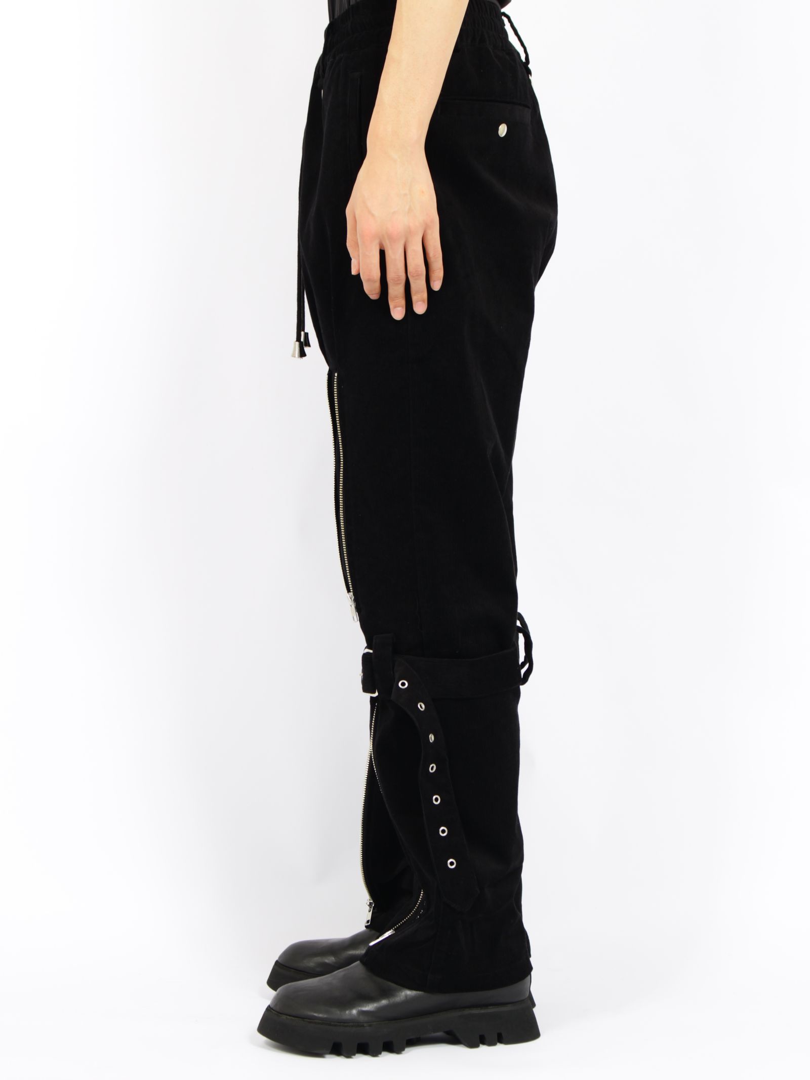 【26AW】コットン コーデュロイ ボンデージ イージー トラウザーズ パンツ / COTTON CORDUROY BONDAGE EASY TROUSERS / ブラック