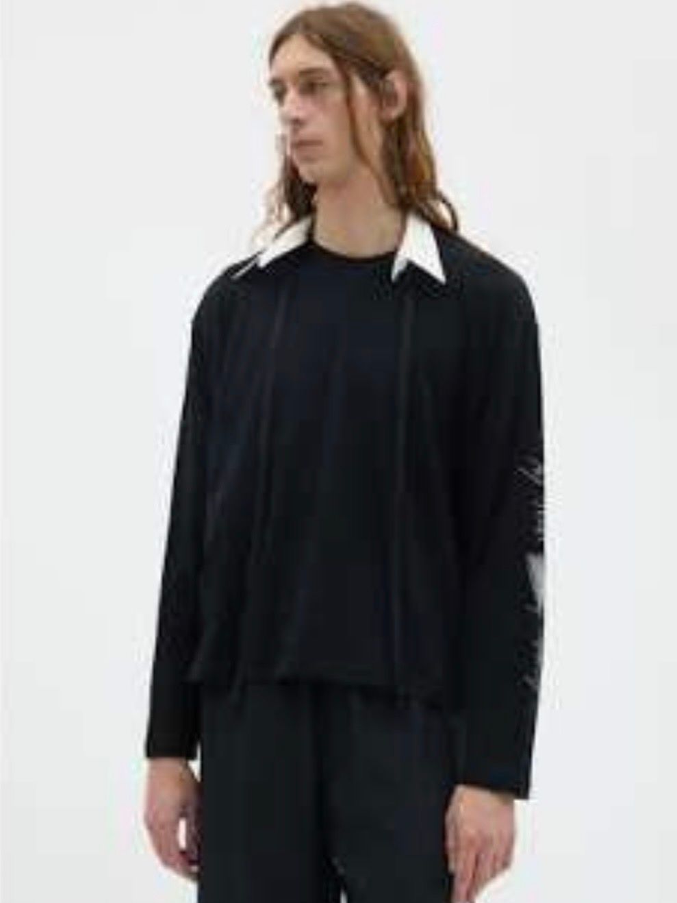 【27SS】エミリアン リラックスフィット ボクシーTシャツ エニウェイ ノート アンド ディタッチ カラー / EMILIAN RELAX FIT BOXY T-SHIRT W/ "ANYWAY NOTE" AND DETACH. COLLAR / ブラック