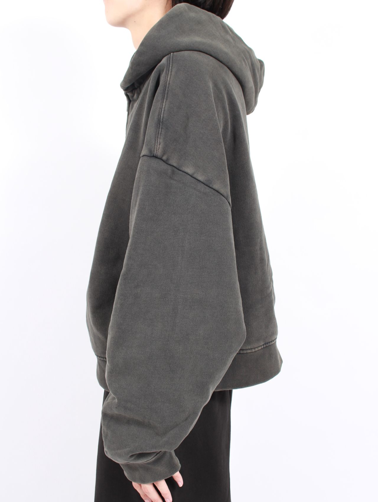 entire studios サーマル　xs washed black Entire Studios Box Crew - Washed Black – Kith