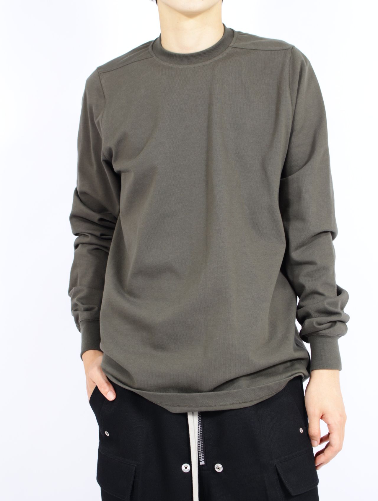 【25AW】リブ クルーネック 長袖スウェット シャツ / SHORT CREWNECK LS / ボスコ(カーキ)