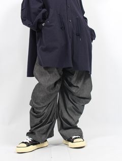 【25SS】ドレープド シャンブレー パンツ レッドレーベル / DRAPED CHAMBRAY PANTS / グレー