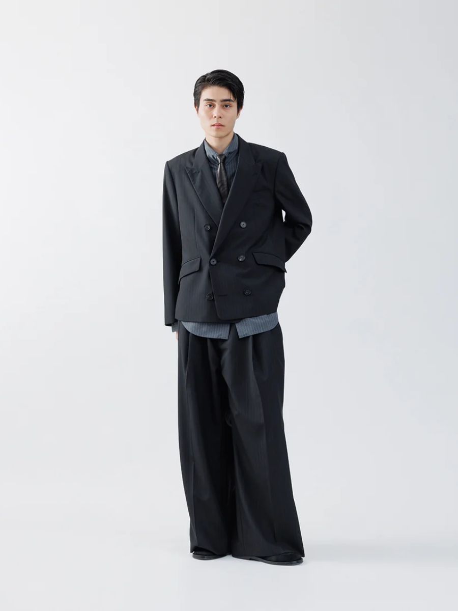 【26AW】  ストライプ ウール ダブルブレステッド ジャケット / STRIPE WOOL DOUBLE BREASTED JACKET .16 / ブラック
