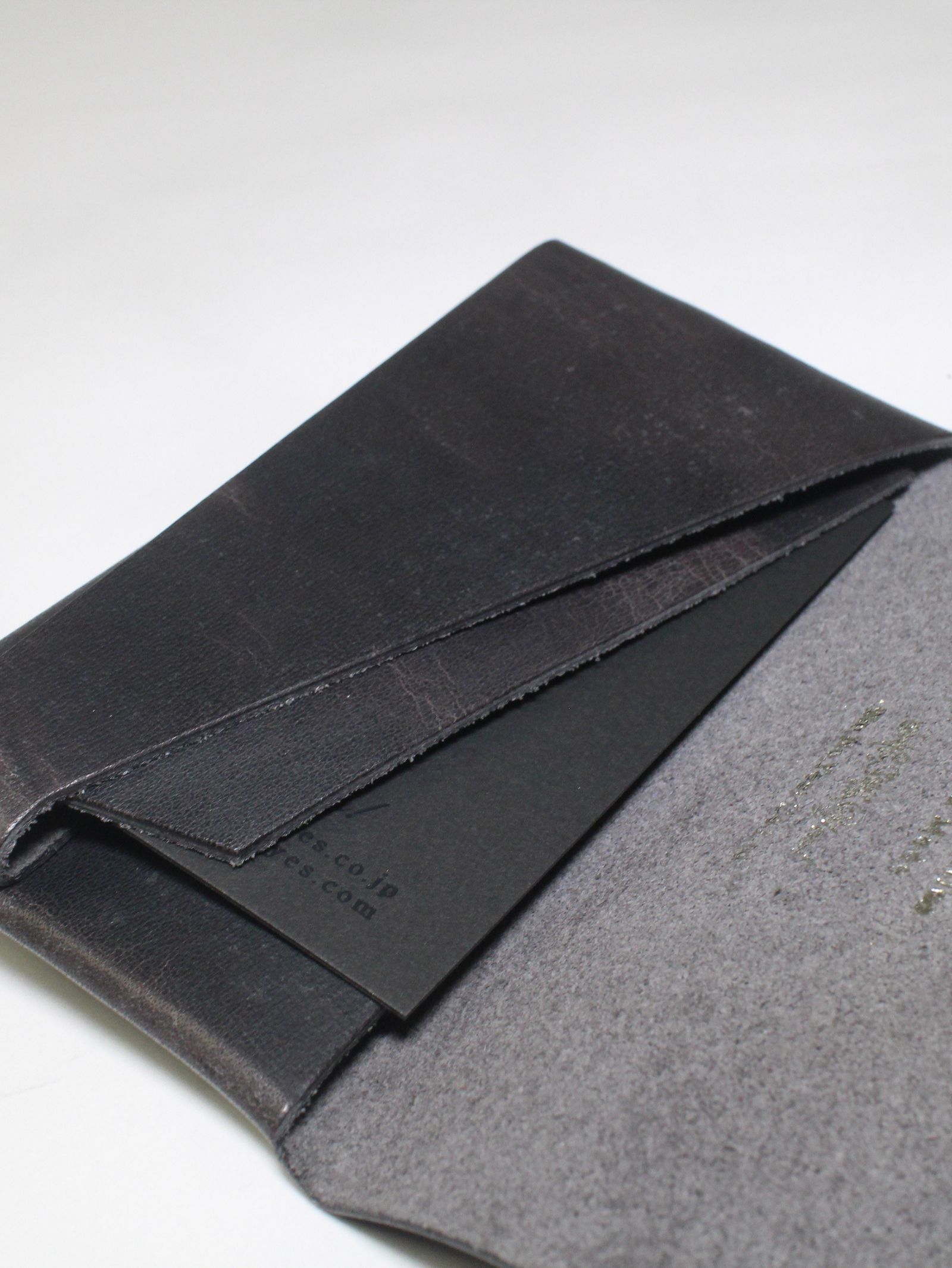 ランダムフィニッシュ カードケース / CARD CASE / スモーキングレー
