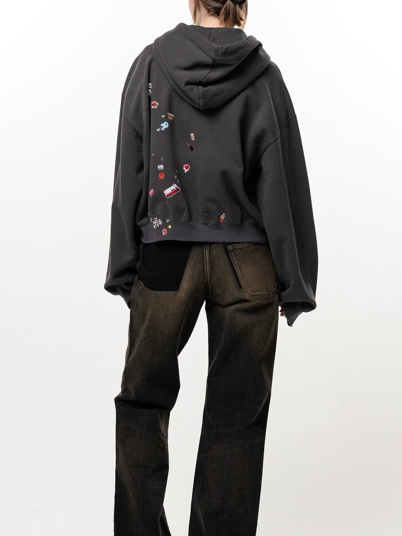 【26AW】 キッズ ステッカー パーカー ジップアップ / KIDS STICKER PARKA / ブラック