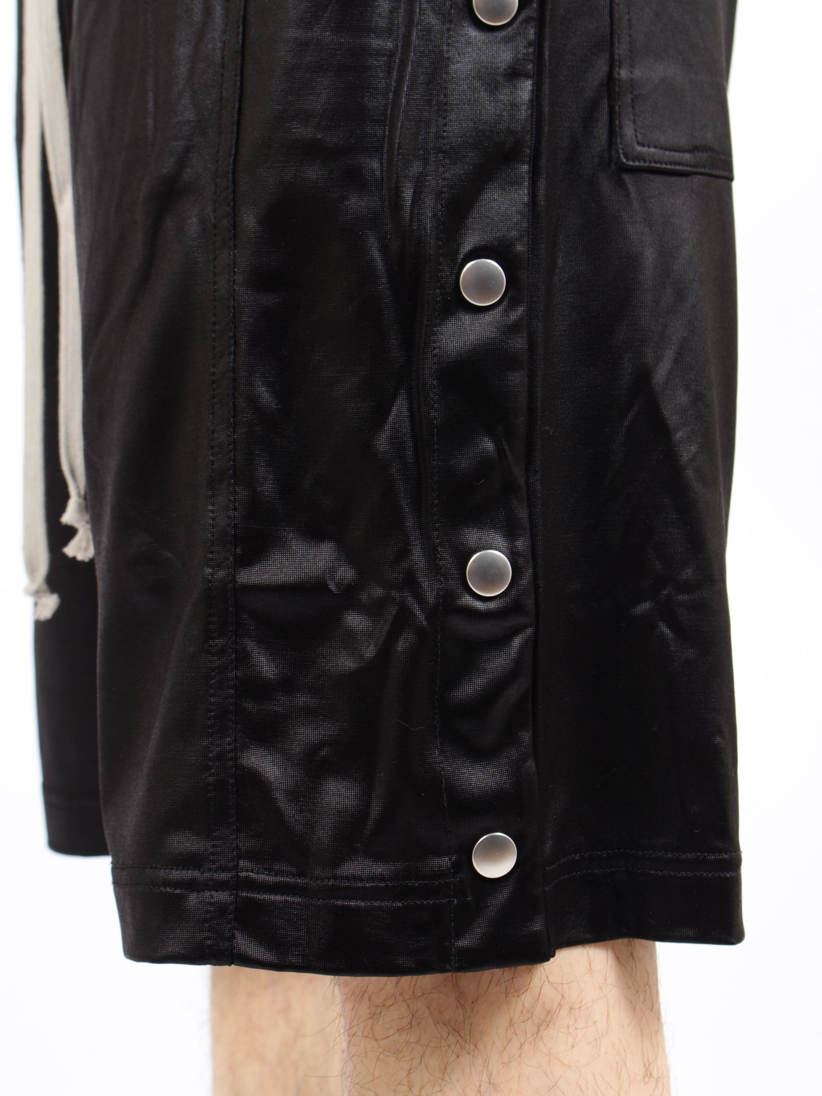 【26SS】サイドスナップボタン ワイド プッシャー ショーツ ハーフ パンツ / WIDE PUSHER SHORTS / ブラック